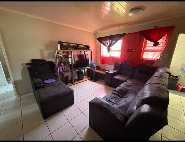 3 BEDROOM APARTMENT FOR SALE IN KENLEAF